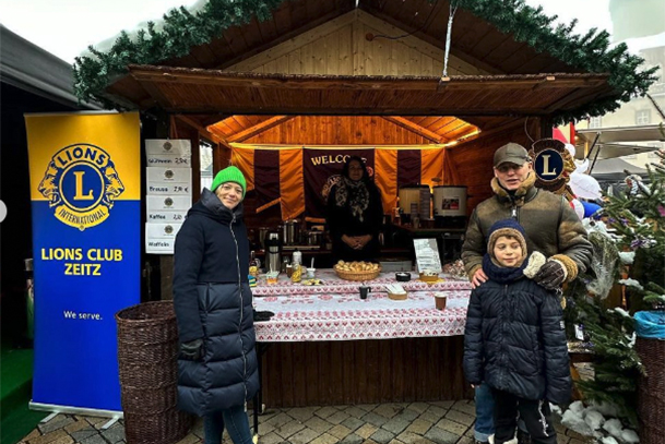 Lions/Rotary Stand auf dem Zeitzer Weihnachtsmarkt